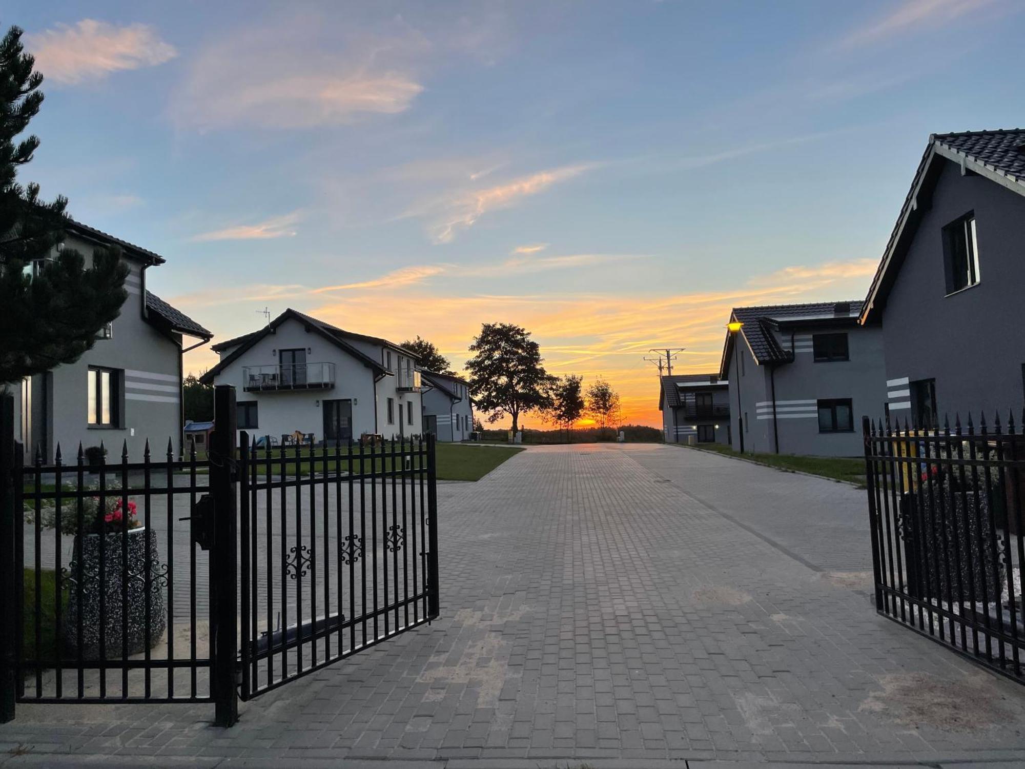 Apartamenty Pod Sosnami Sarbinowo Exterior photo